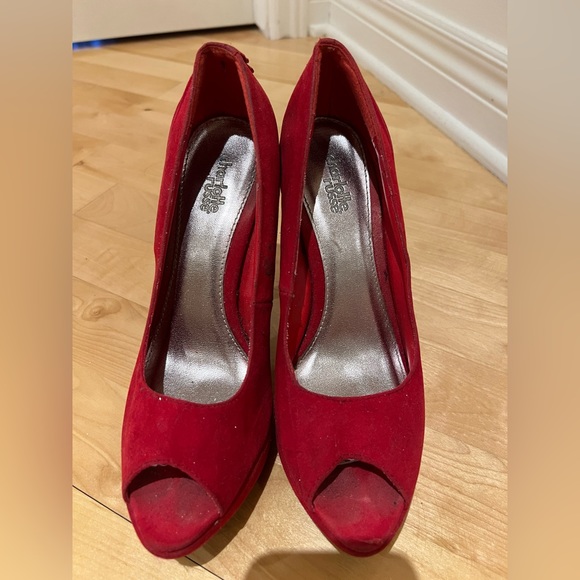 Charlotte Russe open toe red heels - Picture 2 of 6